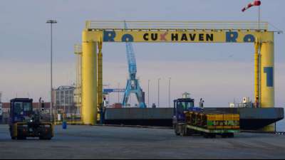 G&uuml;terverkehr der deutschen Seeh&auml;fen 2020 deutlich gesunken