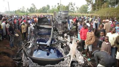 Feuerwehr: 13 Tote bei Explosion von Tanklastwagen in Kenia