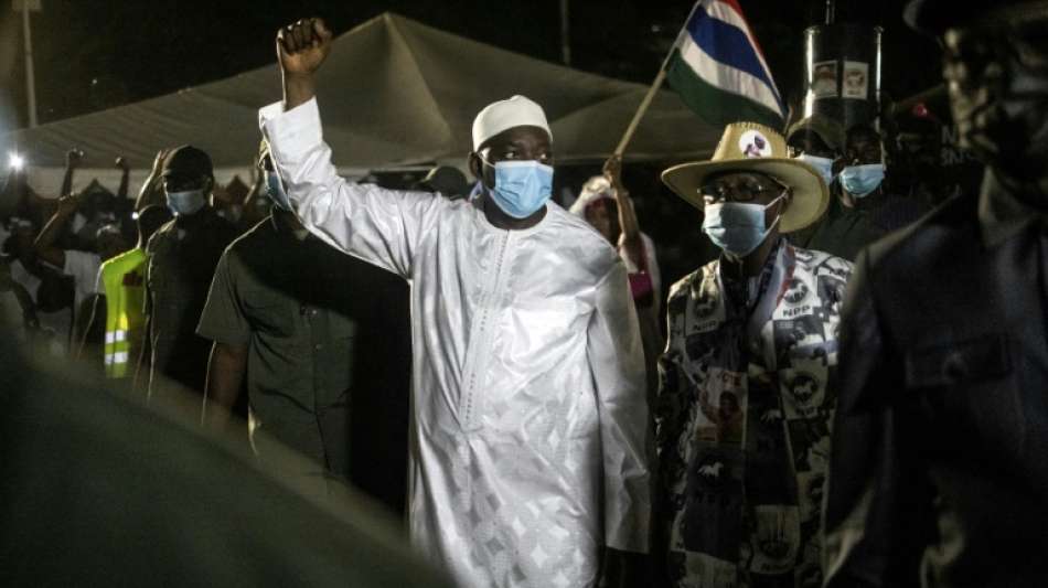 Amtsinhaber Barrow steuert auf Sieg bei Pr&auml;sidentschaftswahl in Gambia zu