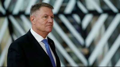 Karlspreisverleihung an Rum&auml;niens Pr&auml;sident Iohannis nun f&uuml;r 2. Oktober geplant