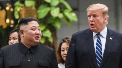 Nordkorea begrüßt das Donald Trump-Angebot zu Treffen mit Kim