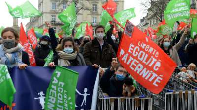 Demonstrationen f&uuml;r und gegen k&uuml;nstliche Befruchtung f&uuml;r alle in Frankreich