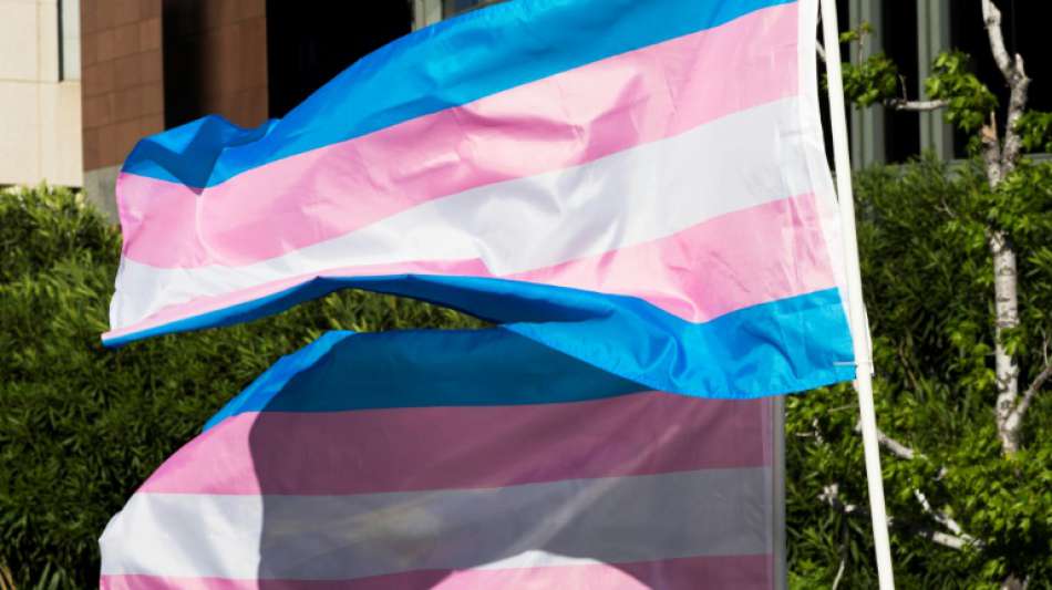 Gouverneur von Arkansas legt Veto gegen geplantes Anti-Transgender-Gesetz ein