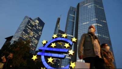 Europ&auml;ische Zentralbank l&auml;sst Leitzins und Anleihekaufprogramm unver&auml;ndert