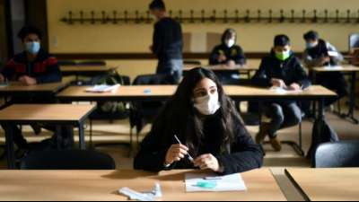 Virologin fordert neues Corona-Testkonzept f&uuml;r Schulen nach den Sommerferien