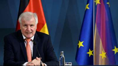 Seehofer stellt sich auf schwierige Verhandlungen über EU-Asylreform ein