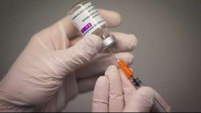 Gro&szlig;britannien sieht nach 30 Thrombose-F&auml;llen "sehr geringes" Astrazeneca-Risiko