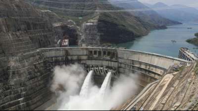 China er&ouml;ffnet zweitgr&ouml;&szlig;tes Wasserkraftwerk weltweit am Yangtse-Fluss