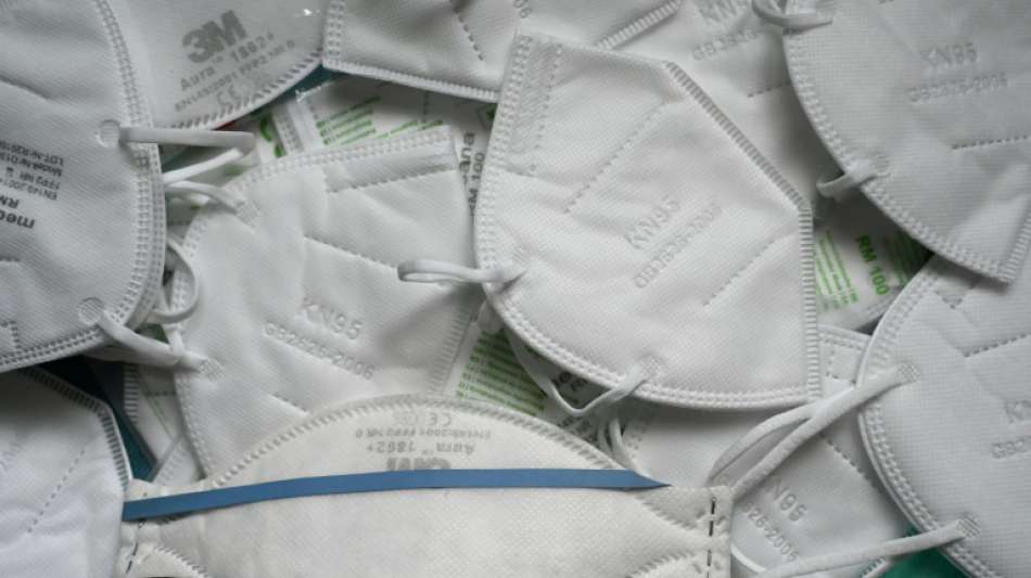 Einbrecher stiehlt in Bochum rund tausend FFP2-Masken