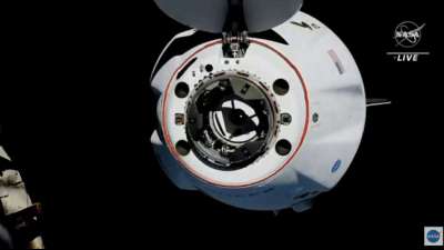 Astronauten an Bord von SpaceX-Raumkapsel wieder auf ISS