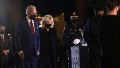 Biden erweist bei Sturm auf Kapitol t&ouml;dlich verletztem Polizisten letzte Ehre