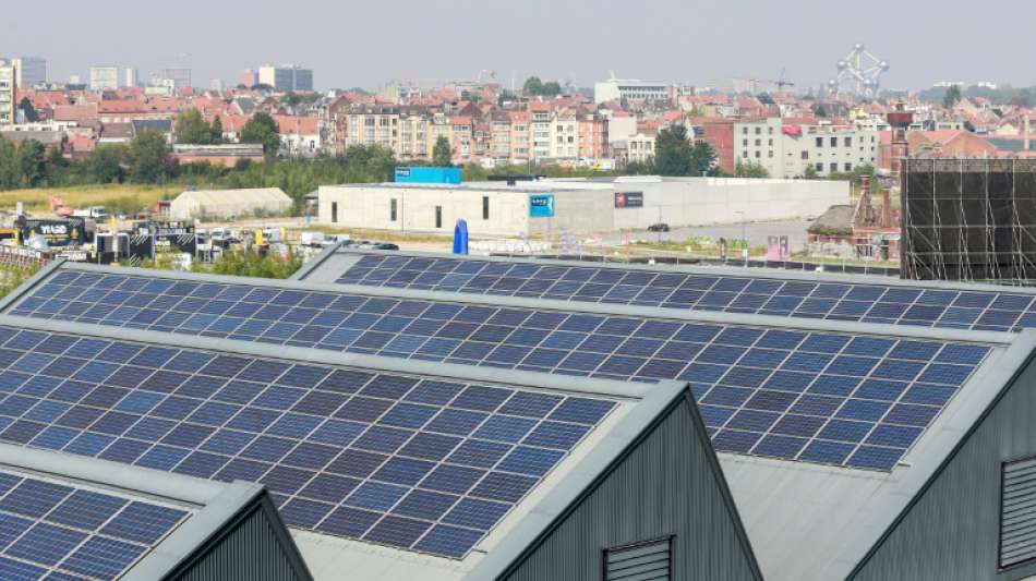 Immer mehr Eigenheimbesitzer bauen sich Solaranlage aufs Dach