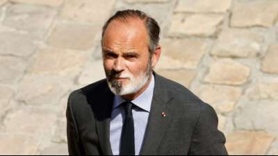 Frankreichs Ex-Regierungschef Philippe fordert Rente mit 67