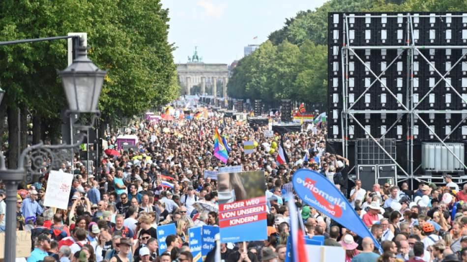 Verdi: Zahlreiche Journalisten bei Corona-Demos in Berlin angegriffen