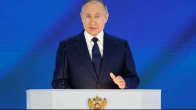 Putin peilt f&uuml;r Russland Herdenimmunit&auml;t gegen Corona im Herbst an