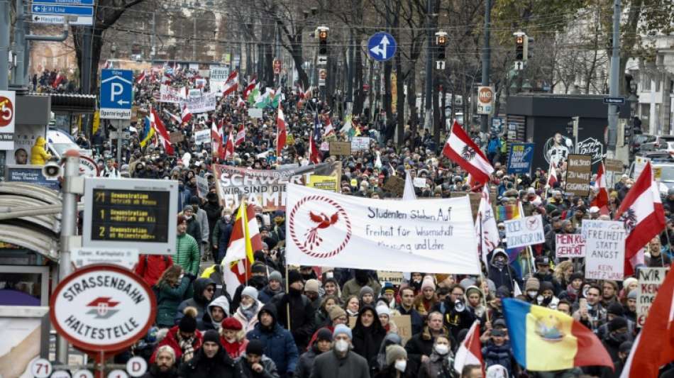20.000 Menschen bei Protesten gegen Corona-Maßnahmen in Wien