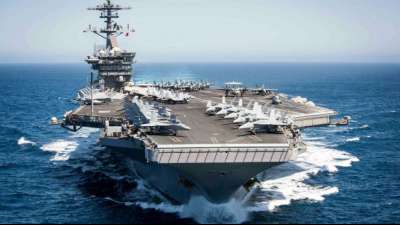 Pentagonchef verweigert Evakuierung von Flugzeugträger mit Corona-Fällen