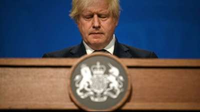 Johnson nach Kontakt mit Corona-Infiziertem in Quarant&auml;ne