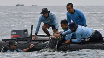 Indonesien: Voicerecorder von abgest&uuml;rztem Flugzeug geborgen