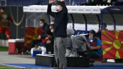 Pleite gegen Nordmazedonien - L&ouml;w noch der richtige Trainer?