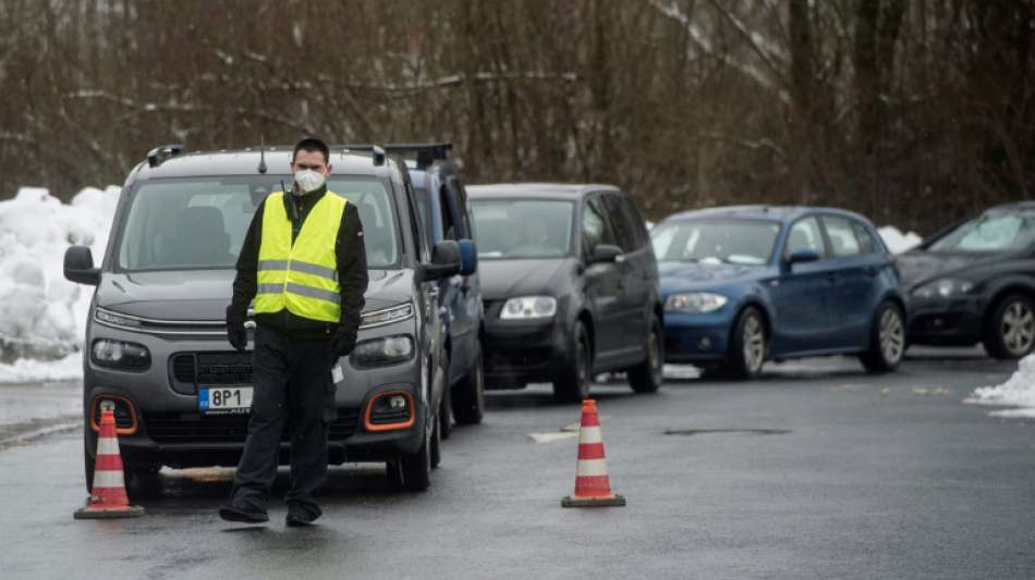Tschechien riegelt drei Bezirke wegen starker Corona-Ausbreitung ab