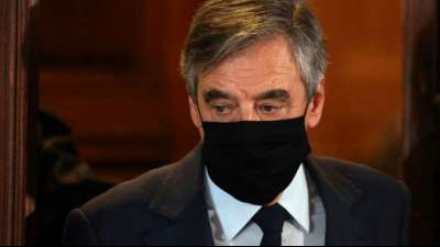 Frankreichs Ex-Premier Fillon verteidigt in Berufungsprozess die Arbeit seiner Frau 