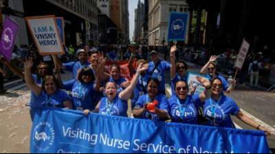 New York feiert systemrelevante Berufsgruppen mit gro&szlig;er Parade