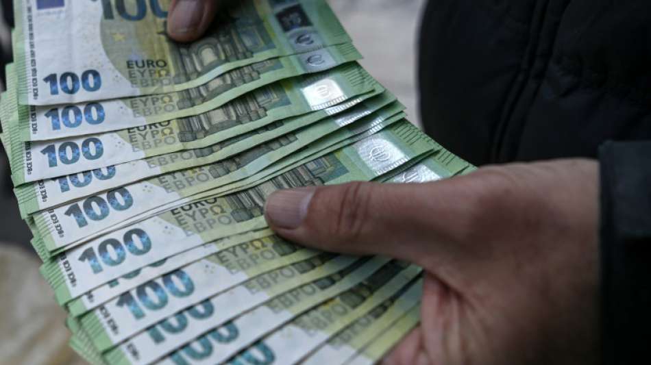 Polizisten finden bei Fahrzeugkontrolle mehr als 500.000 Euro in Plastikt&uuml;ten 