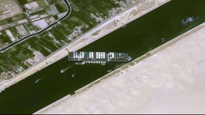 Rekord-Einnahmen durch Suezkanal trotz tagelanger Blockade durch Containerschiff