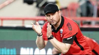 Fu&szlig;ball: Trainer Baumgart hat noch "keinen Kontakt zu Schalke"
