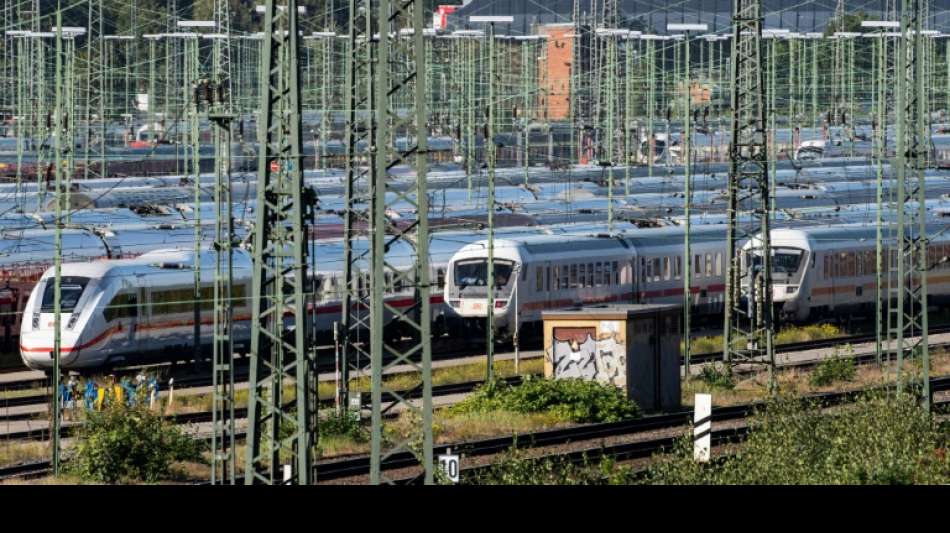 Bahn kontrolliert 80.000 Reisende nach 3G-Regeln - 40 Fahrgäste mussten aussteigen