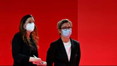 Neue Linken-F&uuml;hrung will Unions-gef&uuml;hrte Bundesregierung abl&ouml;sen