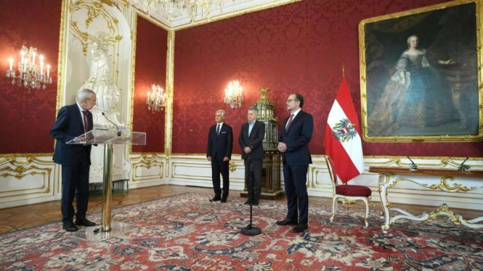 Schallenberg als neuer &ouml;sterreichischer Bundeskanzler vereidigt