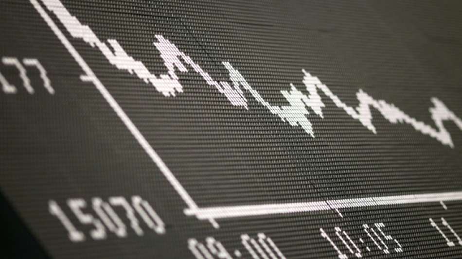 Dax reagiert empfindlich auf Entscheidungen der US-Notenbank und &ouml;ffnet im Minus