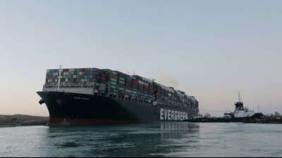 Ägypten will 900 Millionen Dollar Entschädigung wegen Blockade des Suez-Kanals