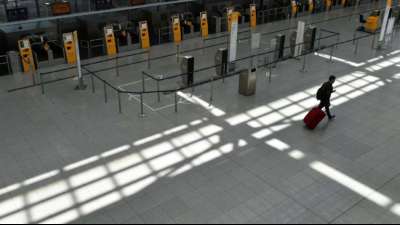 Gewerkschaft Verdi warnt vor Luftfahrtkonferenz vor Personalabbau in der Branche
