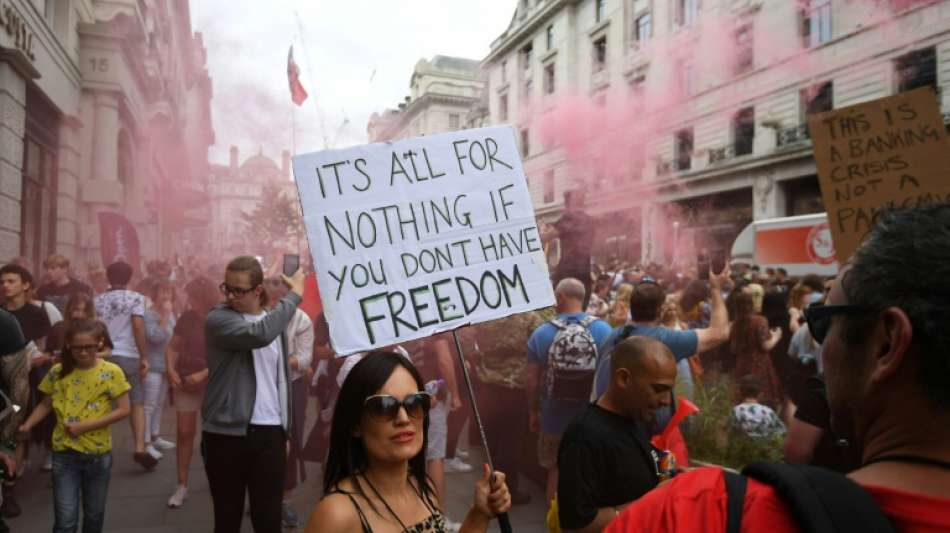 Tausende bei Protesten gegen Corona-Maßnahmen in London