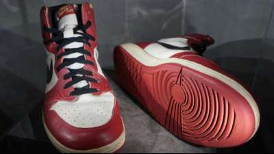 Alte Sneaker von Michael Jordan für Rekordsumme von 615.000 Dollar versteigert
