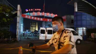 Behörden riegeln Teile von Peking wegen neuer Corona-Fälle ab