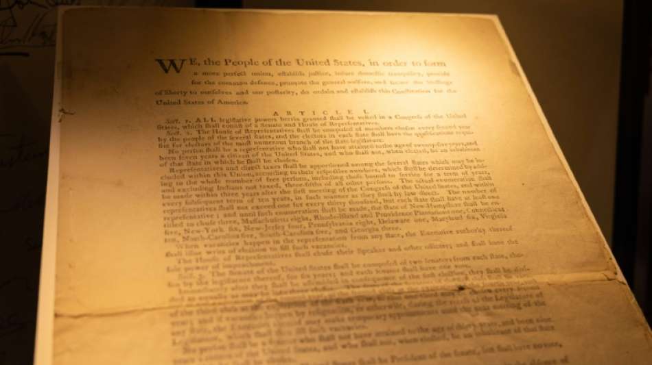 Originalexemplar der US-Verfassung bringt 43 Millionen Dollar
