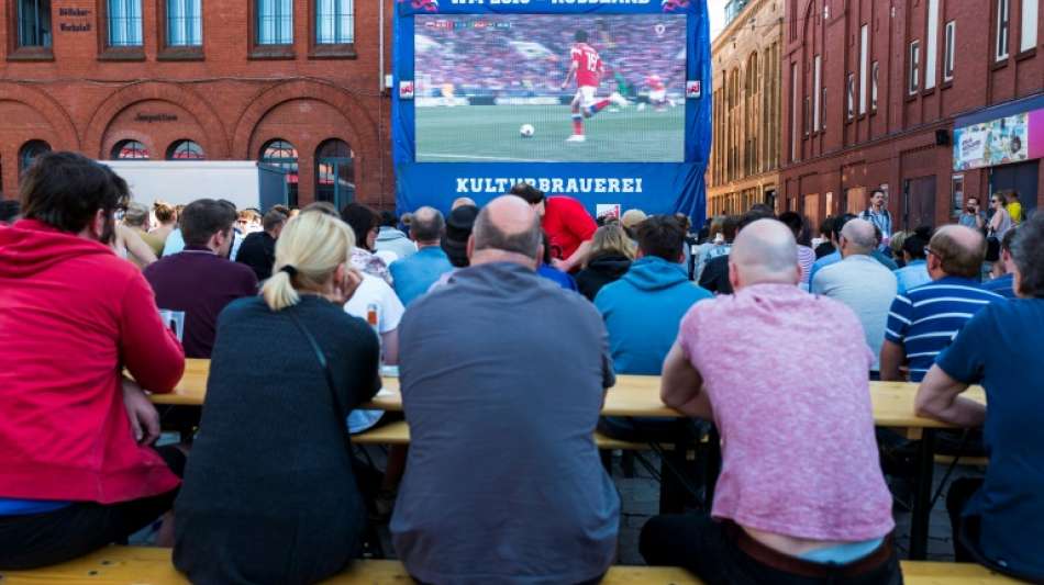 Spahn und Wieler warnen vor Fu&szlig;ball-EM vor Nachl&auml;ssigkeit bei Corona-Regeln