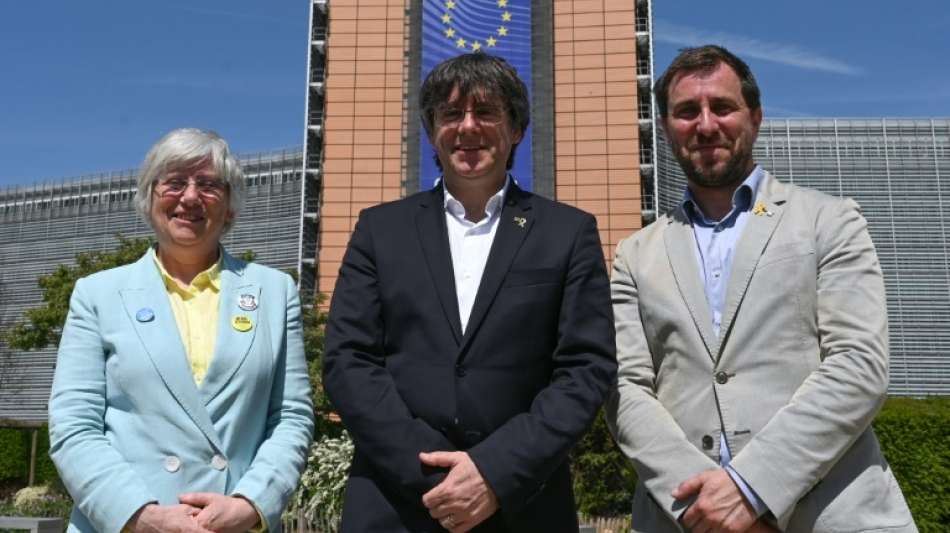Puigdemont: EU-Parlament stoppt Akkreditierung für alle Spanier