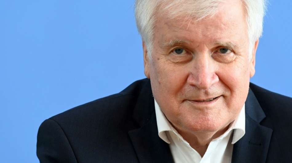 Seehofer weist Vorwürfe der Verzögerung von Ortskräfte-Verfahren zurück
