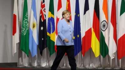 Osaka: Merkel will Digitalsektor auf der Ebene der G20 regulieren
