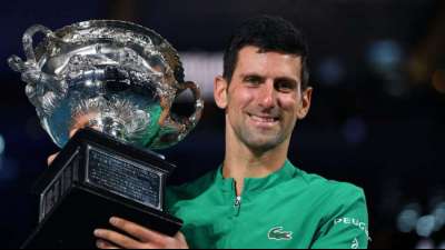 Djokovic muss wegen Bauchmuskelverletzung pausieren 