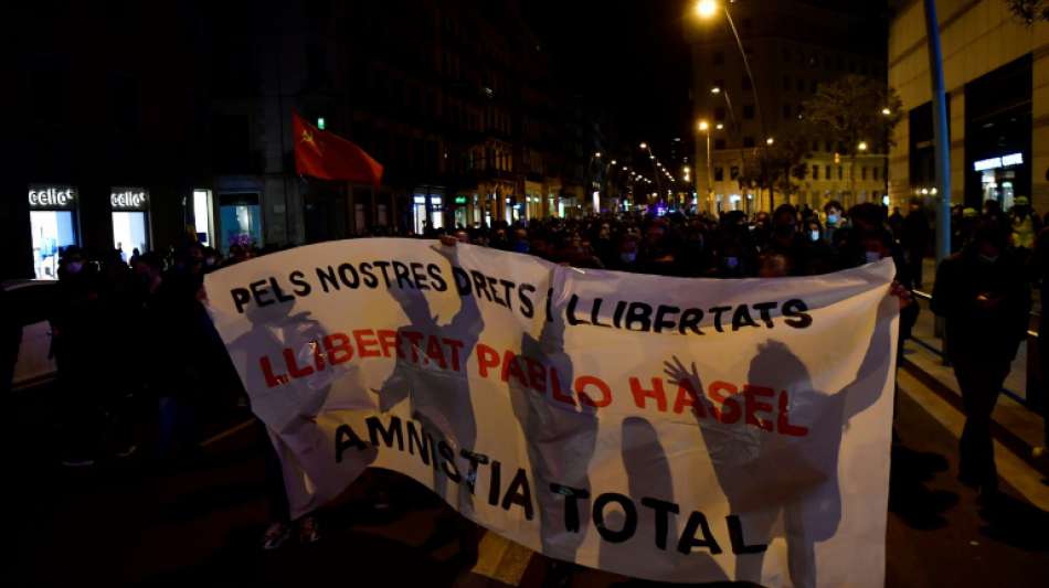 Spanier demonstrieren f&uuml;r Freilassung von Rapper Pablo Has&eacute;l