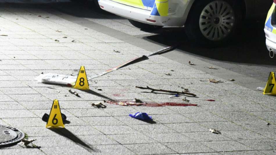 Polizist erschießt Mann nach mutmaßlicher Messerattacke und "Allahu Akbar"-Rufen