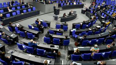 Schäuble ordnet Maskenpflicht im Bundestag ab Dienstag an