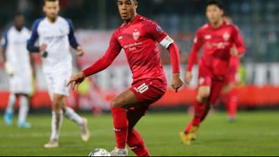 2. Liga: Stuttgart und HSV straucheln im Aufstiegsrennen