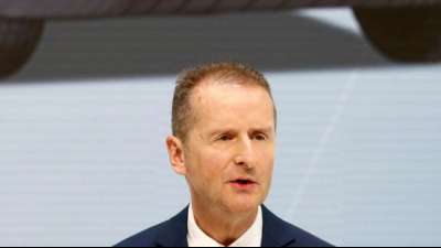 VW-Konzernchef Diess gibt Leitung von Kernmarke Volkswagen ab